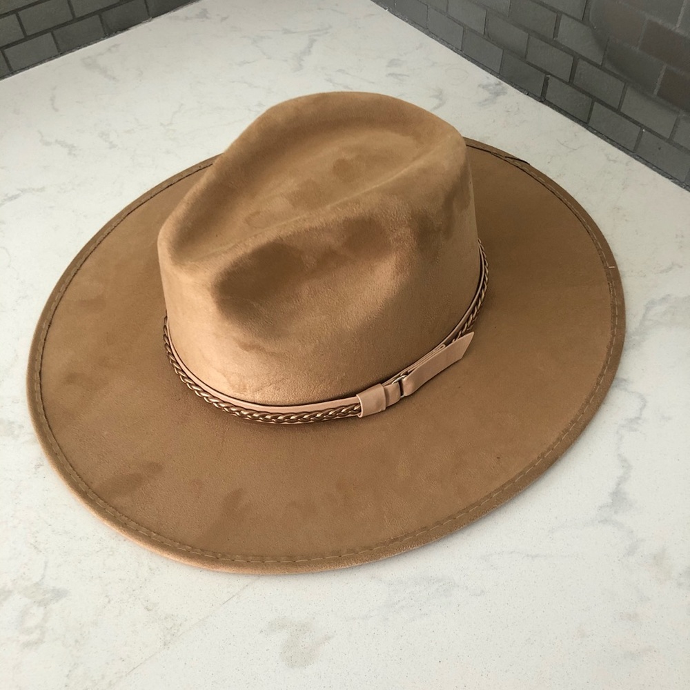 Anthropologie Meadow Trimmed Rancher